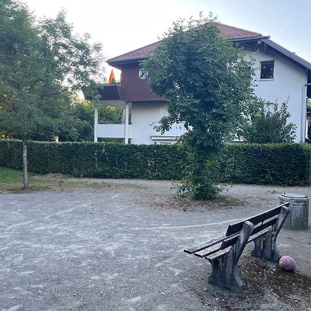 Entre Lac D'Annecy Et Montagnes, Golf Et Parapente A Pieds Talloires Room photo