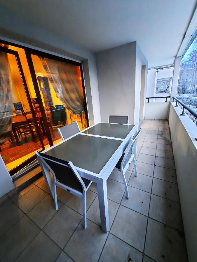 Entre Lac D'Annecy Et Montagnes, Golf Et Parapente A Pieds Talloires Exterior photo